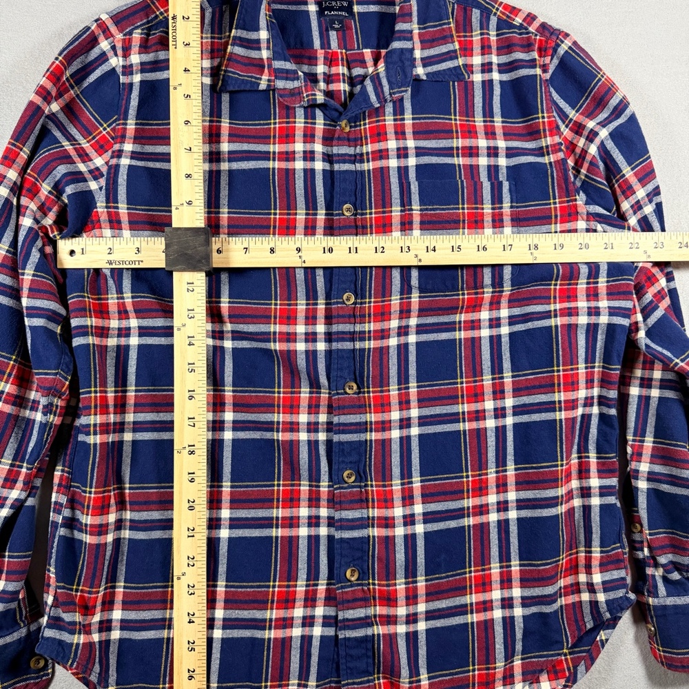 J.Crew Classic Flannel Plaid Button Up Shirt Navy Red Men’s Size L - Picture 3 of 5